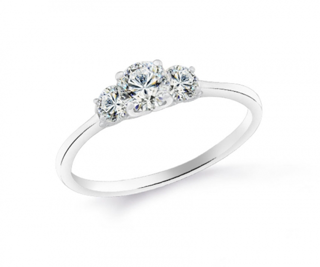 Кольцо из серебра с камнем Фианит фото, цены