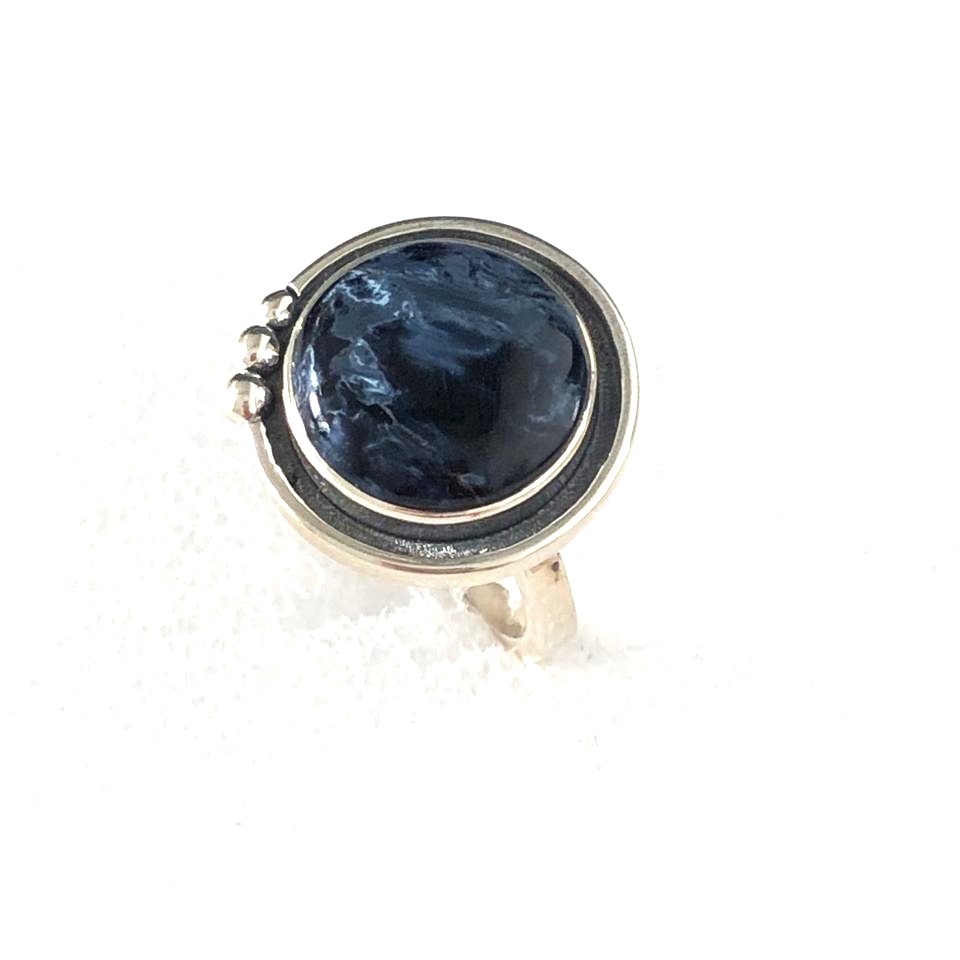 Кольцо из серебра с камнем  фото, цены