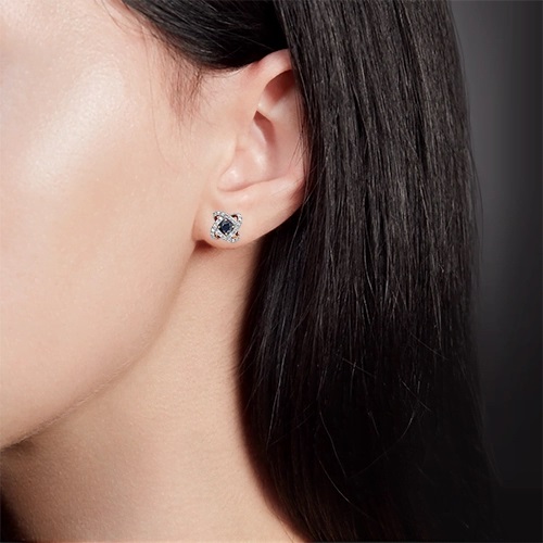 Пуссеты из золота с камнем Бриллиант, Сапфир фото, цены