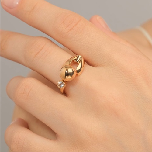 Кольцо из золота с камнем Топаз фото, цены